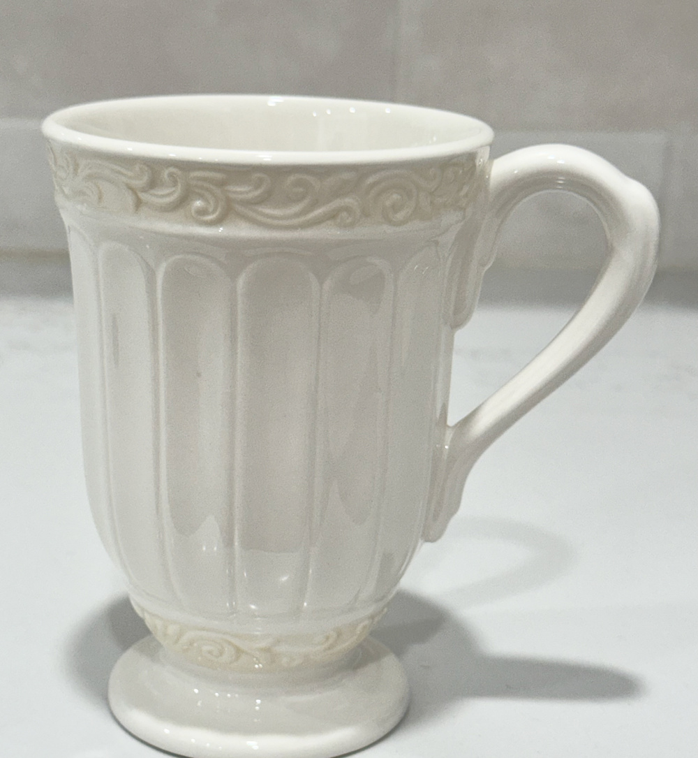 Lenox Butlers Pantry Buffet Pedestal Mug Footed Coffee Cup Ivory 16oz Retired